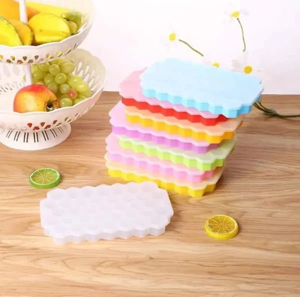 Silicone Honey Comb Shape Ice Cube Tray with LID
