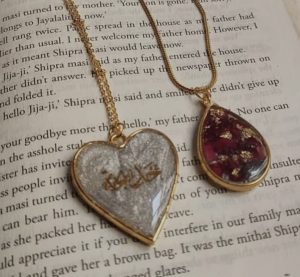 Customised Resin Pendant Jewelry