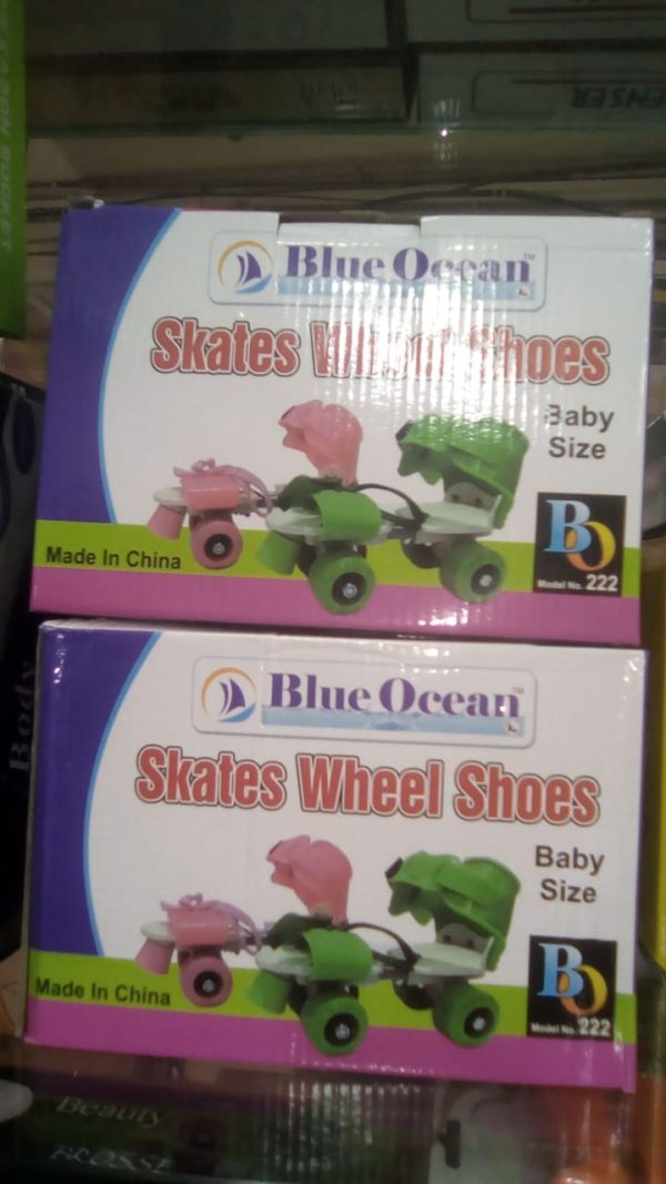 Roller Skates With Dual Wheels