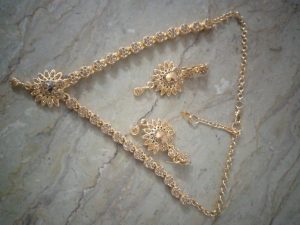 Necklace and Earrings Jewelry Set