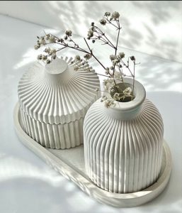 Buy the Best Quality Ceramic Pot With Lid Vase Oval tray Set in Pakistan at DayShop.pk. Most Affordable Price With Fast Shipping in All Over Pakistan
