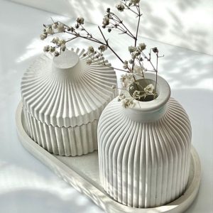 Buy the Best Quality Ceramic Pot With Lid Vase Oval tray Set in Pakistan at DayShop.pk. Most Affordable Price With Fast Shipping in All Over Pakistan