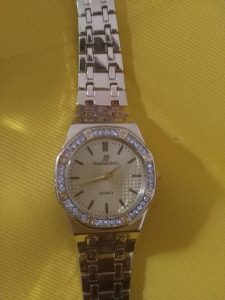 Buy the Best Quality Royal Ap Golden Watch For Ladies in Pakistan at DayShop.pk. Most Affordable Price With Fast Shipping in All Over Pakistan