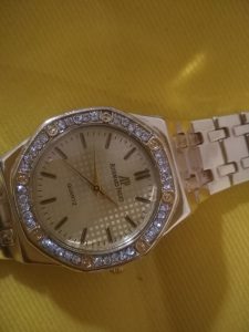 Buy the Best Quality Royal Ap Golden Watch For Ladies in Pakistan at DayShop.pk. Most Affordable Price With Fast Shipping in All Over Pakistan