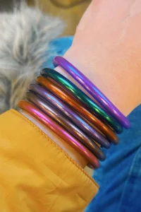 Buy the Best Quality Glitter Jelly Bangles For Women 6Pcs in Pakistan at DayShop.pk. Most Affordable Price With Fast Shipping in All Over Pakistan