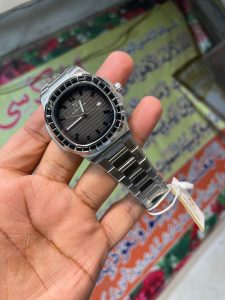 Buy the Best Quality MATTURI Watch With Date Display in Pakistan at DayShop.pk. Most Affordable Price With Fast Shipping in All Over Pakistan
