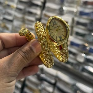Buy the Best Quality Snake Shaped Bracelet Ladies Watch in Pakistan at DayShop.pk. Most Affordable Price With Fast Shipping in All Over Pakistan