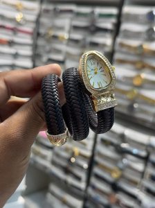Buy the Best Quality Snake Shaped Diamond Bracelet Watch Girl in Pakistan at DayShop.pk. Most Affordable Price With Fast Shipping in All Over Pakistan