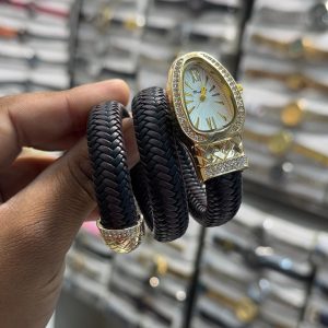 Buy the Best Quality Snake Shaped Diamond Bracelet Watch Girl in Pakistan at DayShop.pk. Most Affordable Price With Fast Shipping in All Over Pakistan