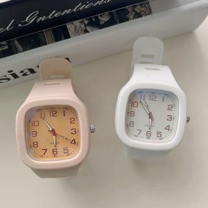 Buy the Best Quality Square Silicone Strap Quartz Watch in Pakistan at DayShop.pk. Most Affordable Price With Fast Shipping in All Over Pakistan