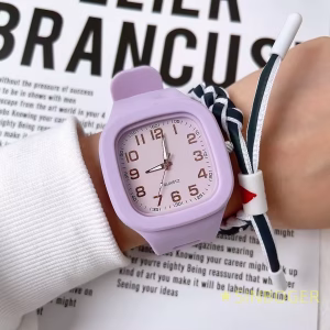 Buy the Best Quality Square Silicone Strap Quartz Watch in Pakistan at DayShop.pk. Most Affordable Price With Fast Shipping in All Over Pakistan