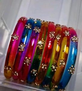 Buy the Best Quality Borosil Glass Bangles 6Pcs in Pakistan at DayShop.pk. Most Affordable Price With Fast Shipping in All Over Pakistan