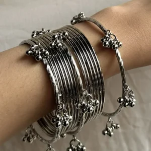 Buy the Best Quality Kashmiri Ghungroo Bangles Silver Set in Pakistan at DayShop.pk. Most Affordable Price With Fast Shipping in All Over Pakistan