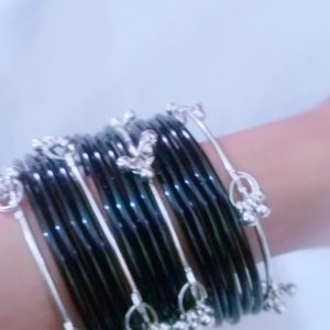 Buy the Best Quality Traditional Kashmiri Black Bangles 16PCS in Pakistan at DayShop.pk. Most Affordable Price With Fast Shipping in All Over Pakistan