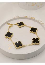 Buy the Best Quality Clover Leaf Elegant Luxury Bracelet in Pakistan at DayShop.pk. Most Affordable Price With Fast Shipping in All Over Pakistan