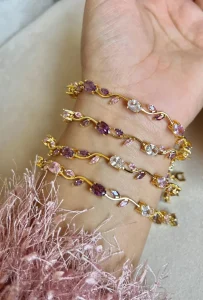 Buy the Best Quality Crystal Stones Tulip Bracelet for Girls in Pakistan at DayShop.pk. Most Affordable Price With Fast Shipping in All Over Pakistan