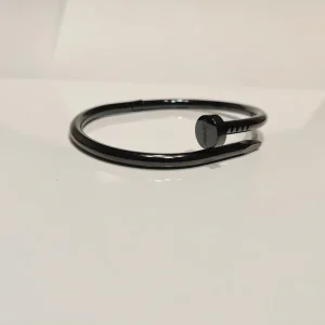 Buy the Best Quality Bracelet Stainless Steel Cuff for Girls in Pakistan at DayShop.pk. Most Affordable Price With Fast Shipping in All Over Pakistan