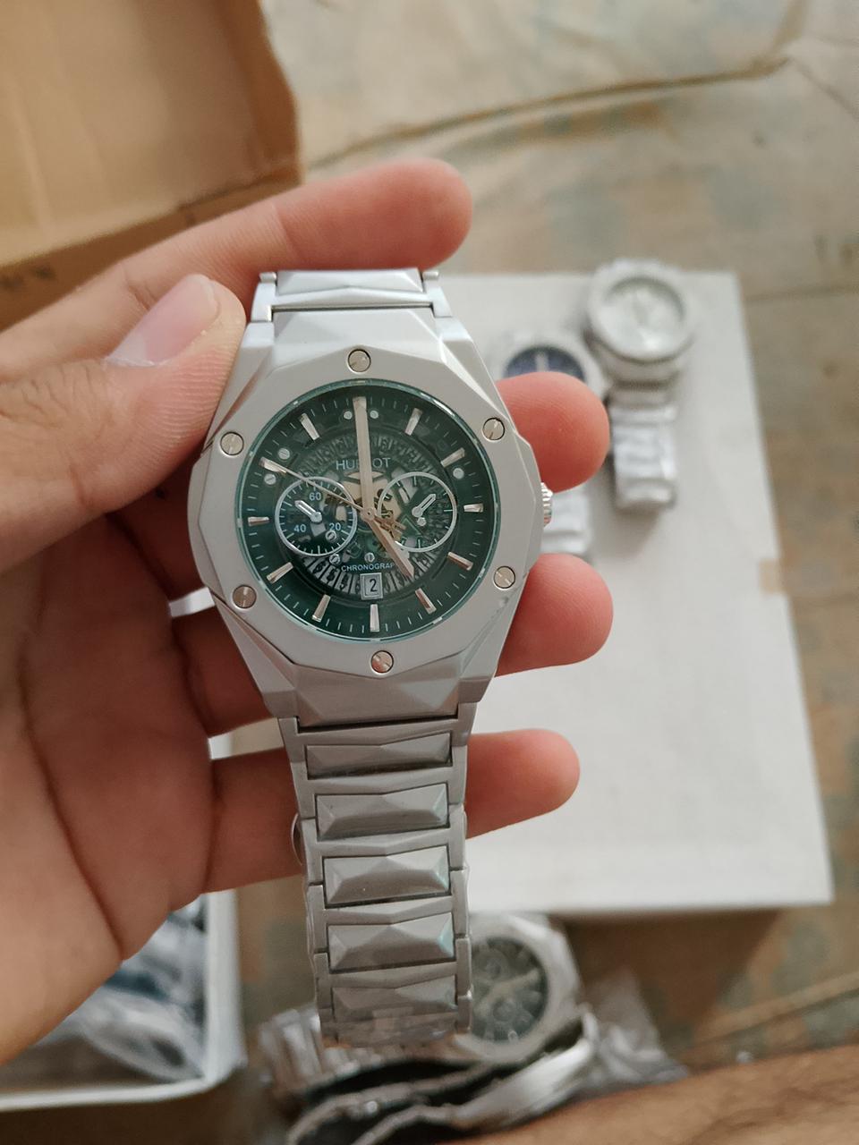 Buy the Best Quality Hoblot Watch Diamond Geneve in Pakistan at DayShop.pk. Most Affordable Price With Fast Shipping in All Over Pakistan